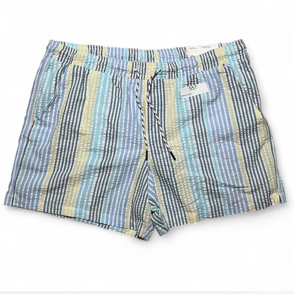 American Eagle Outfitters 5.5” Above‎ The Knee Blue and Yellow Swim Trunks